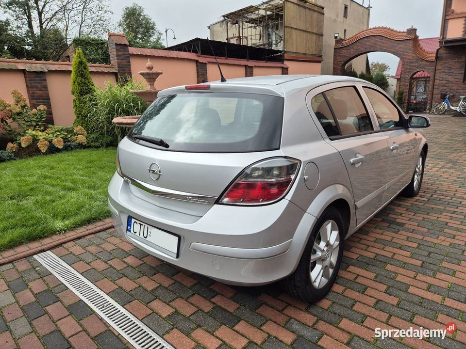 Opel Astra H 16 benzyna zadbana mały przebieg 2x nieuszkodzony Śliwice