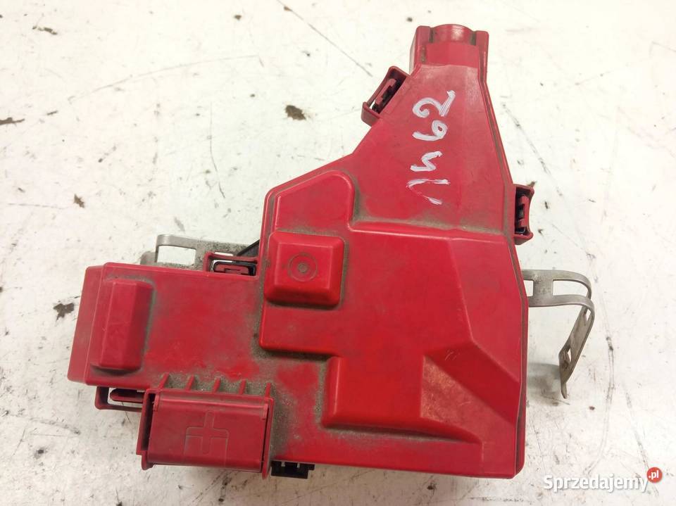 KLEMA PLUS AKUMULATORA BEZPIECZNIK 241148233R osobowe