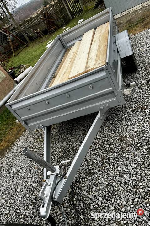 Przyczepka lekka samochodowa 750 555kg Makoszyn