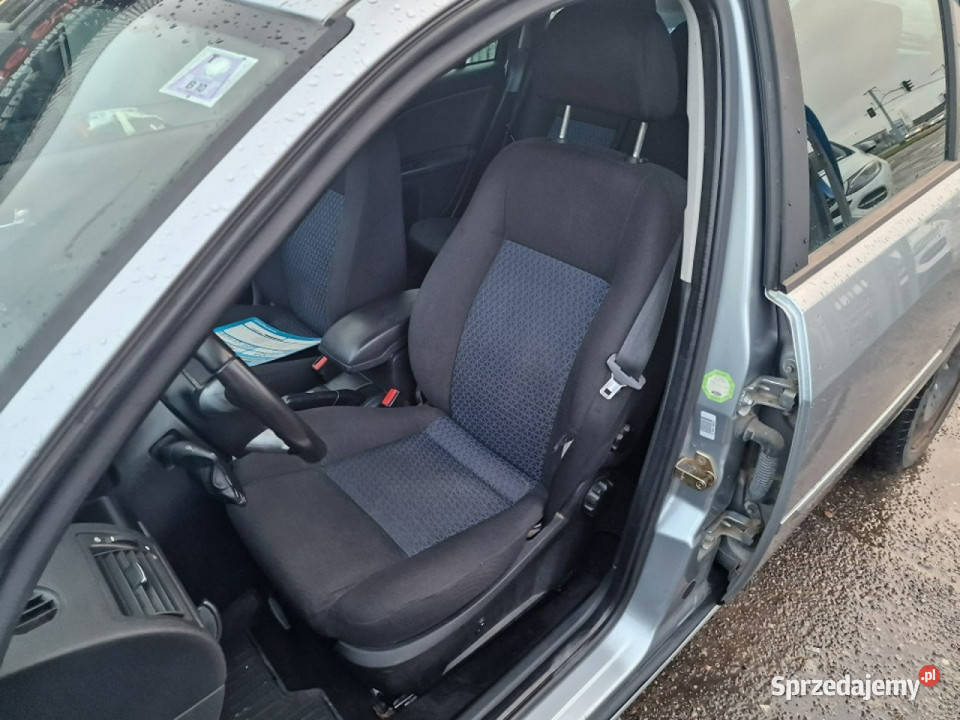Ford Mondeo 18 Benzyna 130 Grzane Fotele przyciemniane szyby