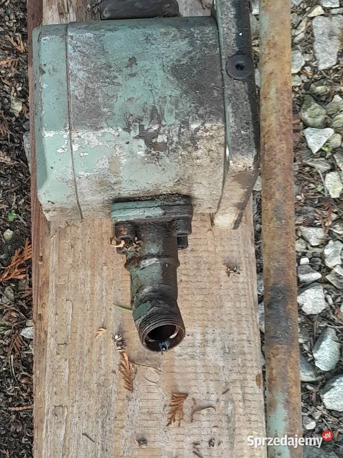 Pompy do rozsiewacza nawozu Fortschritt D038 Rolnictwo Sadogóra