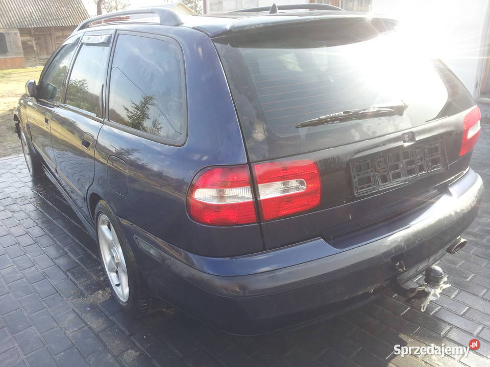 volvo v40 lift 2001 Części Tomaszów Lubelski sprzedam