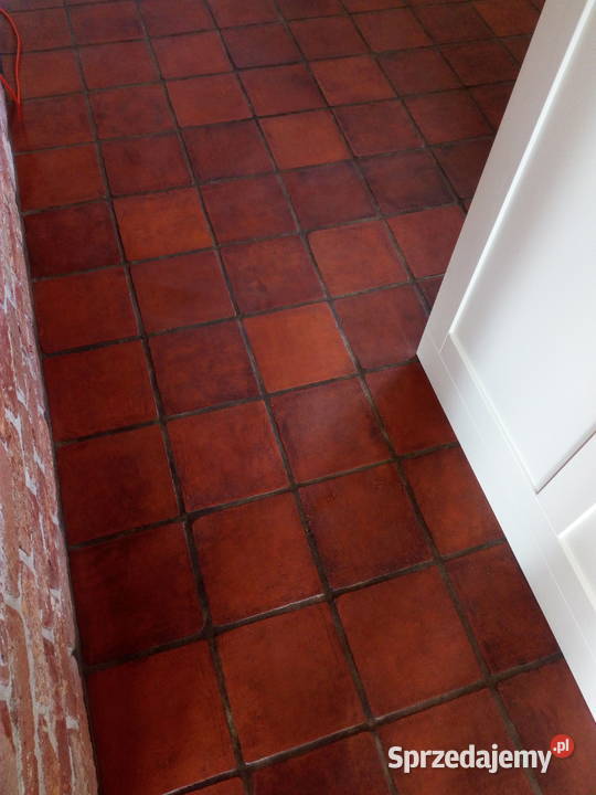 Podłoga gotycka terakota płytka rustykalna Kraków usługi budowlane