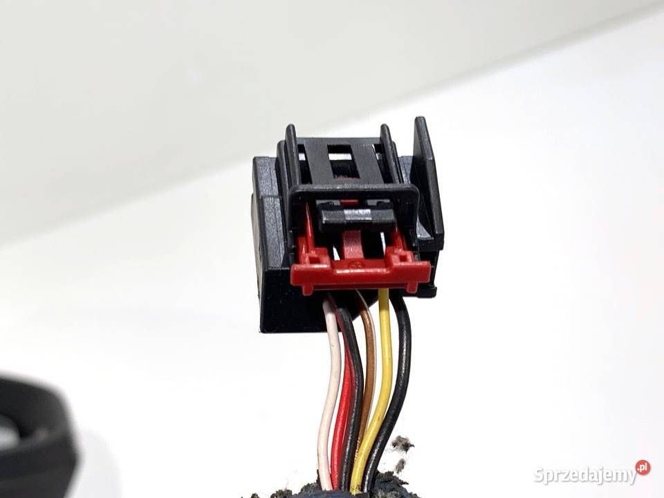 LUSTERKO PRAWY AUDI A4 B9 Kombi Manhattan Grau podkarpackie