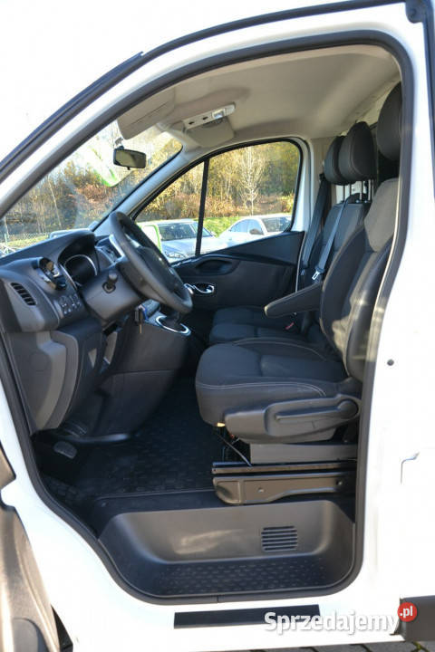 Renault Trafic 20 dci 130 ambulans karetka nosze Renault sprzedam
