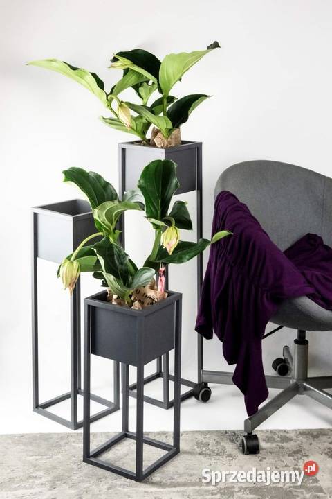 Kwietnik Metalowy Stojak 50 skrzynka LOFT Sobienie-Jeziory