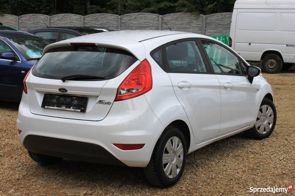 Do sprzedania Ford Fiesta bialy Sosnowiec