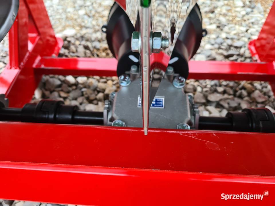 ROZSIEWAcz nawozu 2 1 talerzowy gwarancja wielkopolskie Lipka sprzedam