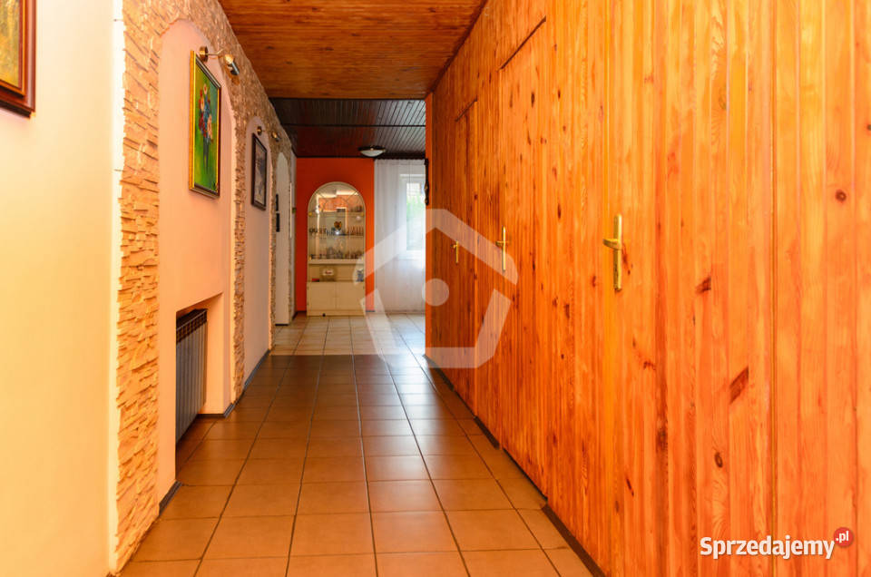 Strażów dom wolnostojący wolnostojący