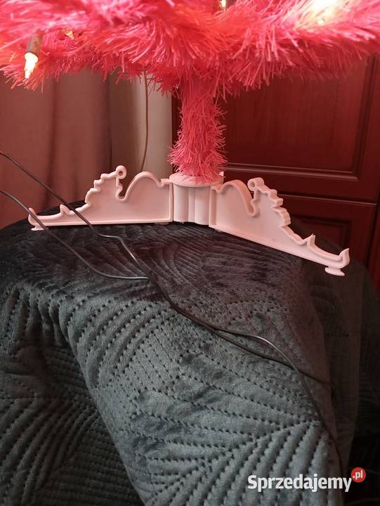 Choinka różowa z lampami wys100 Wyposażenie wnętrz Jaworzno sprzedam