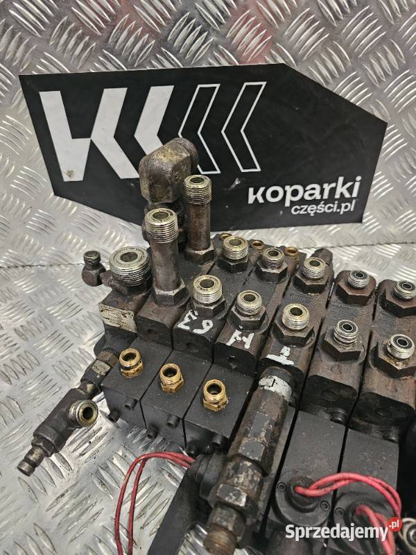 Rozdzielacz hydrauliczny CAT TH62 TH63 TH82 TH83 Gdynia