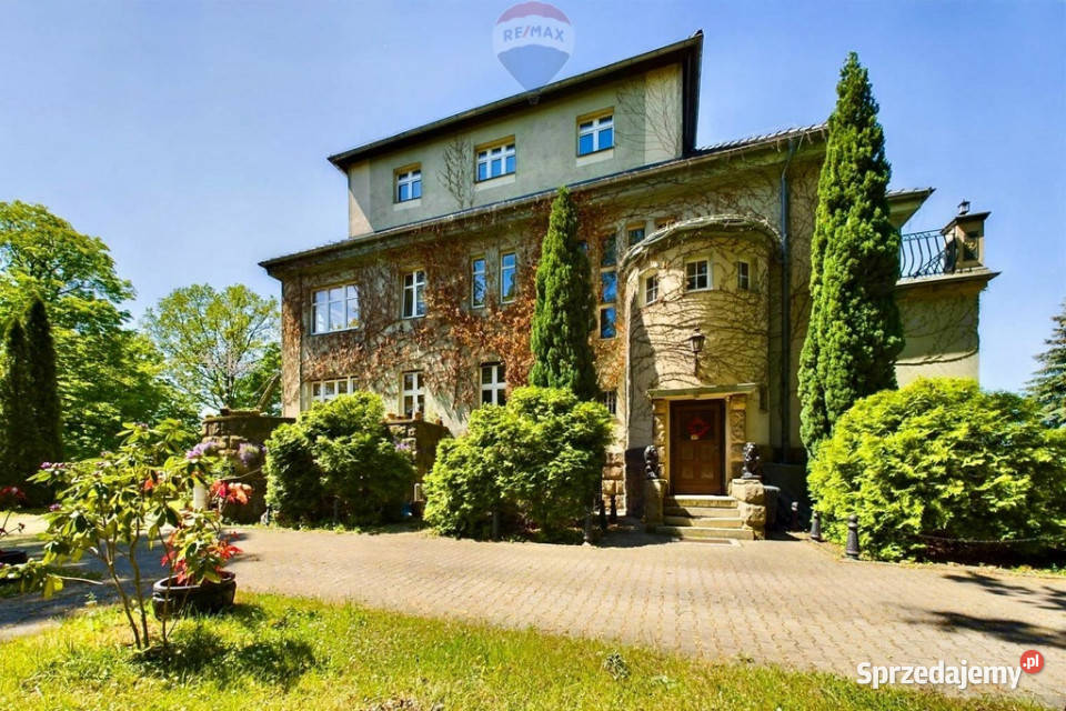 Na sprzedaż stylowa willa z dużą działką cegła Żary