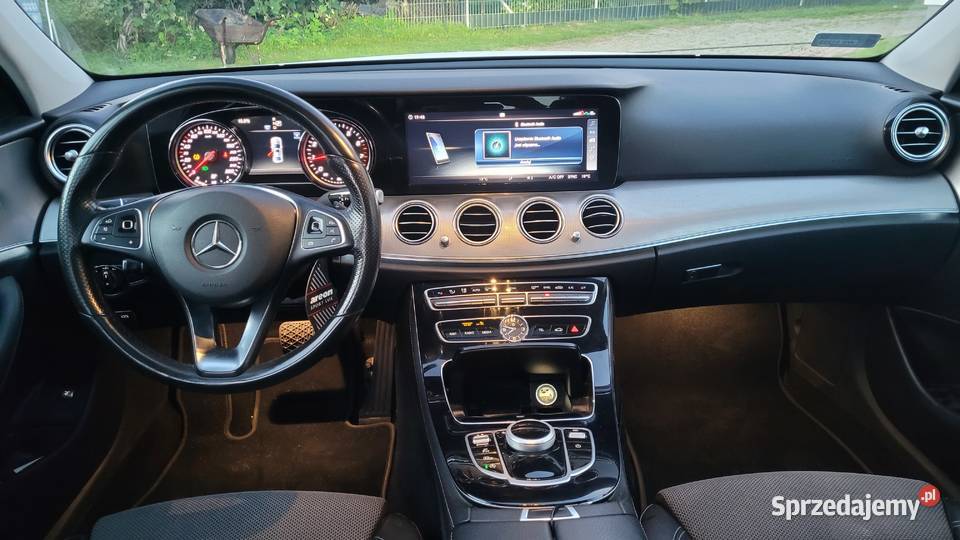 Mercedes E250 benzyna Salon 1wł benzyna Warszawa