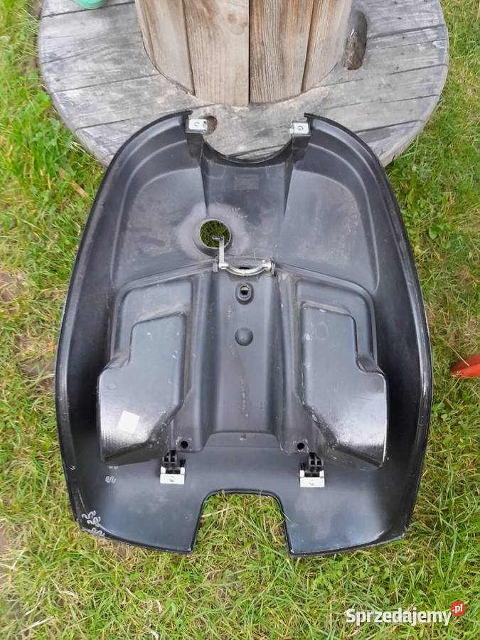 Piaggio vespa LX 125 kokpit schowek Gdańsk
