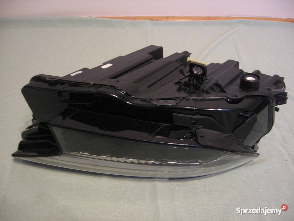 89A941036M Reflektor AUDI Q4 ETRONReflektor mazowieckie Warszawa