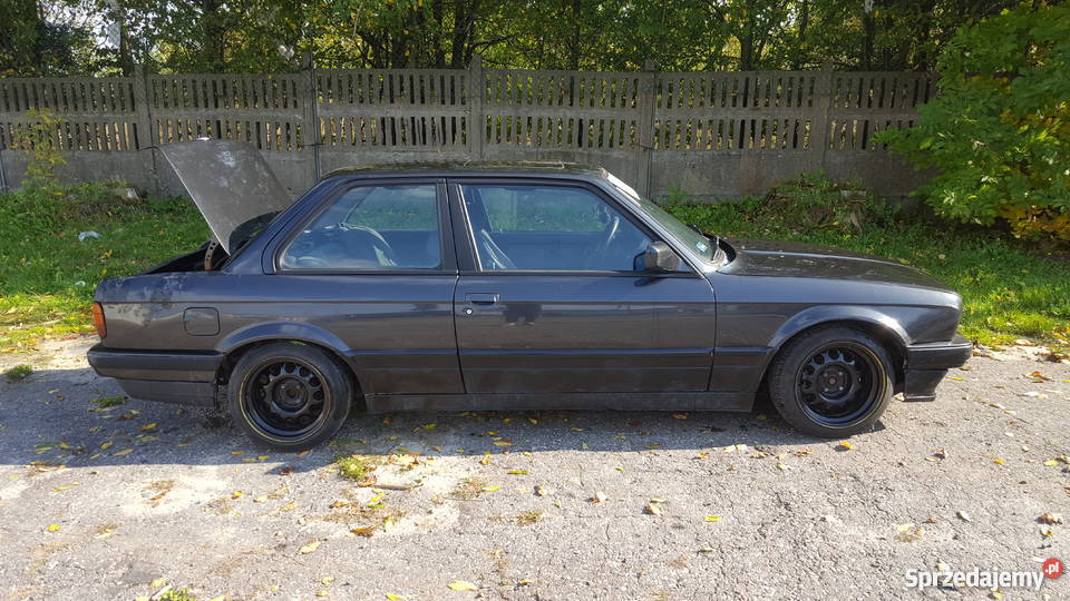 BMW e30 coupe Rok produkcji 1990 lubelskie