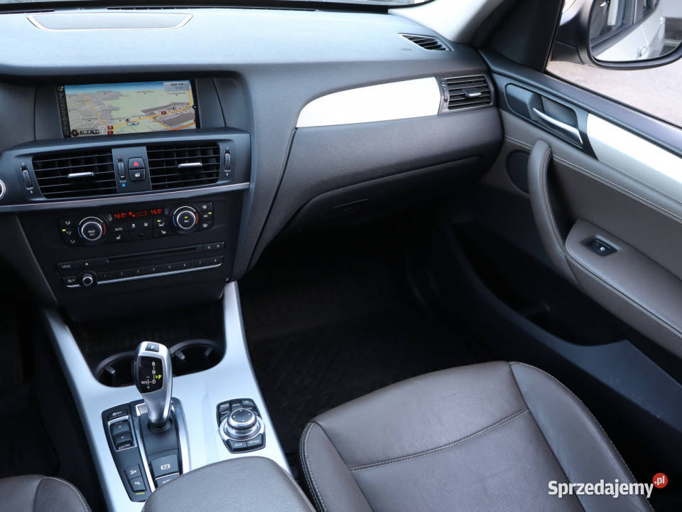 BMW X3 xDrive30d światła do jazdy dziennej