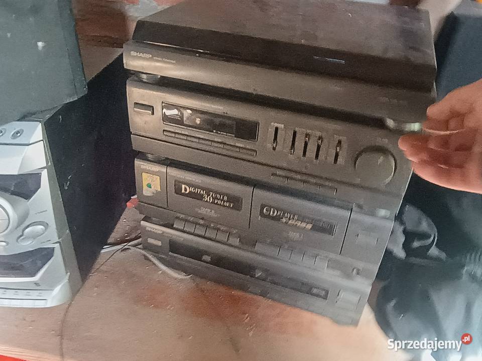 Sprzedam radio Sharp wszystko sprawne w stu Kołczygłowy