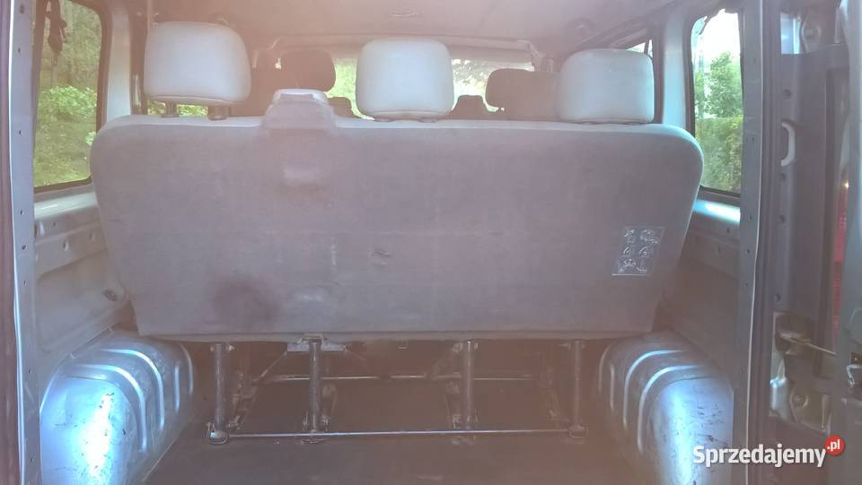 Opel Vivaro 19TD 9osobowy 2004r mazowieckie Węgrów sprzedam