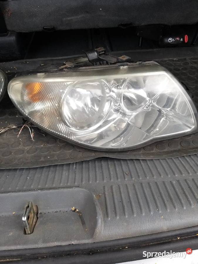 CHRYSLER GRAND VOYAGER REFLEKTOR LIFT 0407 R Kawnice