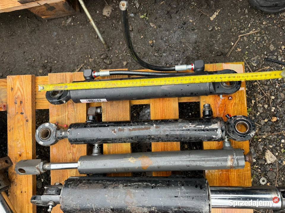 Siłownik hydrauliczny dwustronnego działania Układ kierowniczy Antonie