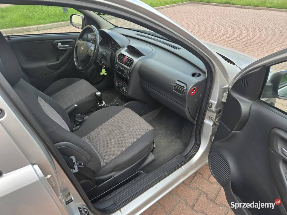 Opel Corsa 10 benzyna 2004 długie opłaty łódzkie Łódź