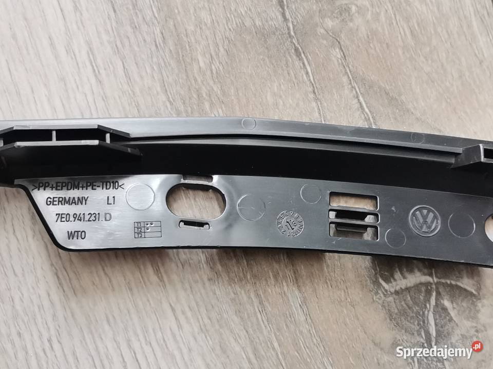 VW T6 LEWY ŚLIZG PROWADNICA LAMPY PRZÓD osobowe Międzychód