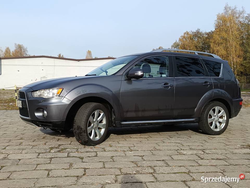 Outlander 4x4 diesel 7 osobowy 4/5 sprzedam