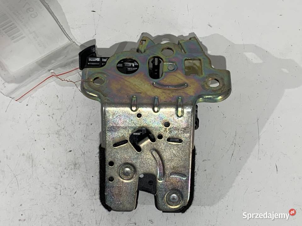 ZAMEK KLAPY TYŁ AUDI A3 8V SedanLimuzyna