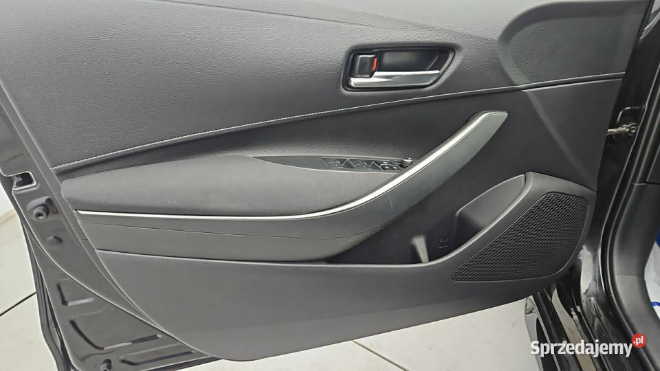 Toyota Corolla 20 Hybrid Comfort Z Polskiego czarny