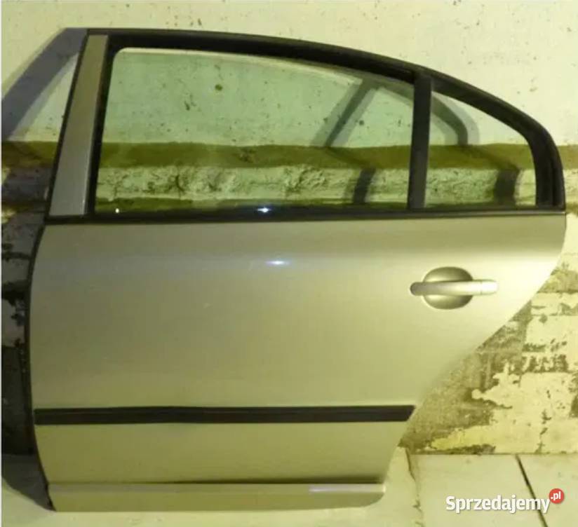 Skoda SuberB 200108 Drzwi tył lewe prawe 9201 osobowe Szubin