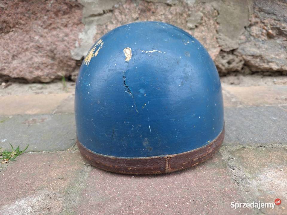 Kask motocyklowy z PRL Nowy Tomyśl