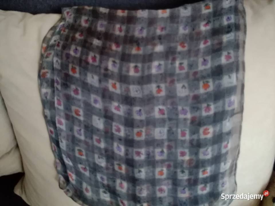 Szaliczek damski szary z motywem kwiatowym Dla kobiet łódzkie Łódź