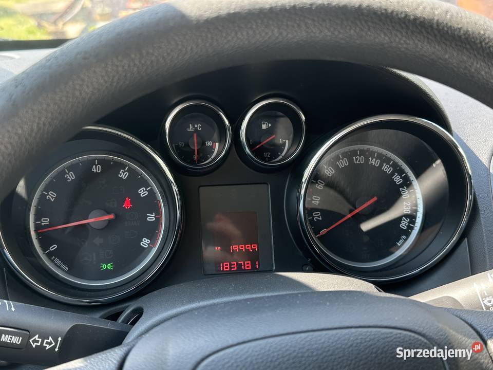 Opel Astra J 14 100 2010 Benzyna Bezwypadkowy Astra podkarpackie Jasło