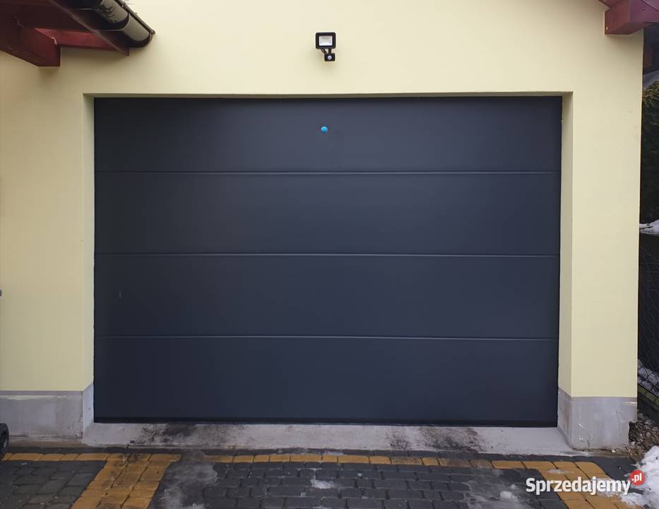 Brama na PILOTA 2750x2125 ANTRACYT segmentowa Wieliczka