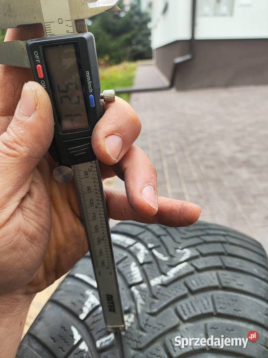 2 opony zimowe Falken Eurowinter 21555 r17 Piłatka sprzedam