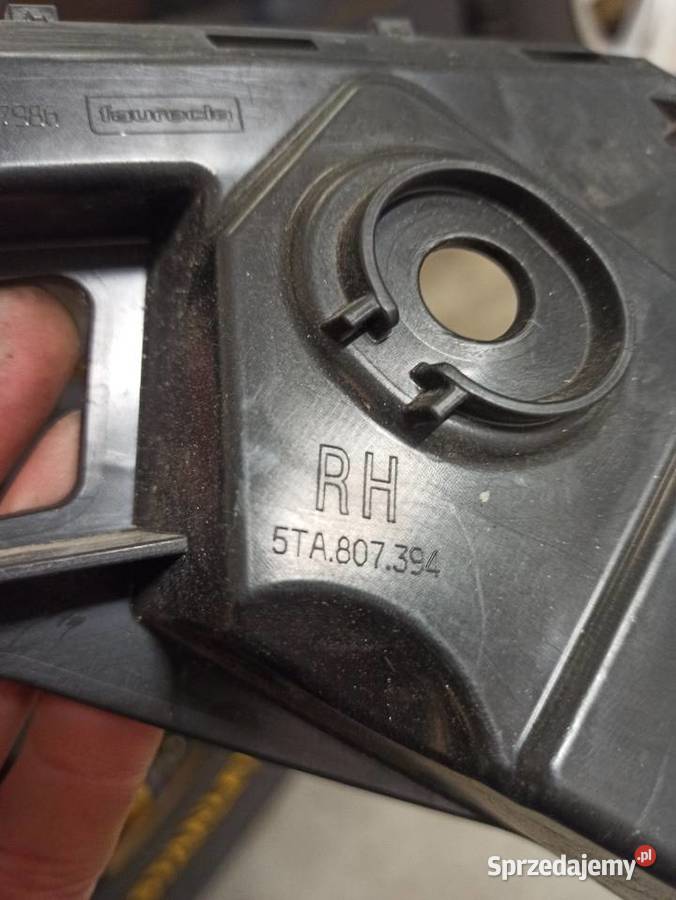 5ta807394 touran ślizg zderzaka prawy tył osobowe Łódź sprzedam