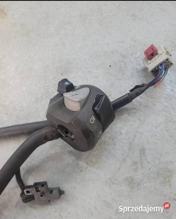 Honda VFR 1200 F 1200F 0916 PRZEŁĄCZNIK LEWY