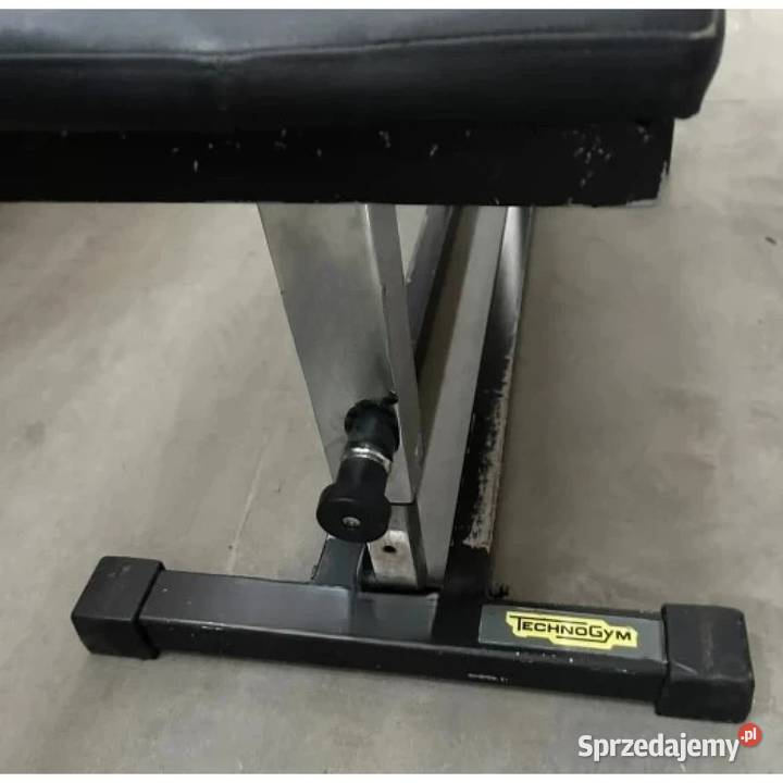 Ławka do ćwiczeń mięśni brzucha Technogym Wałcz sprzedam