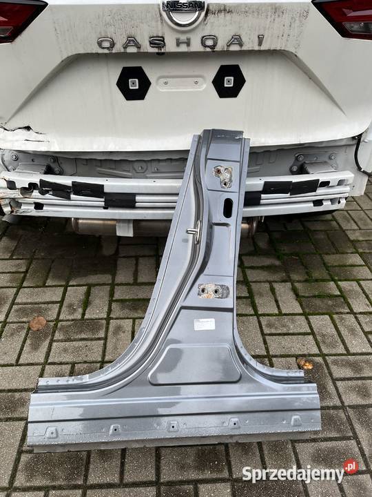 Nissan Qashqai III J12 próg lewy środkowy słupek Poznań