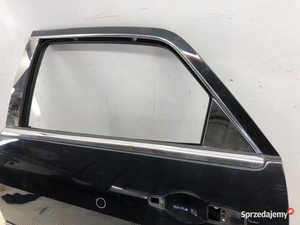 DRZWI LEWY TYŁ CHRYSLER 300C SedanLimuzyna