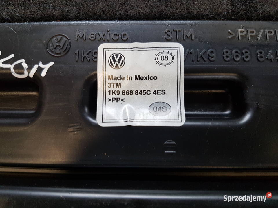 VW GOLF V KOMBI POLKA DOLNA BAGAZNIKA WYKLADZINA Turkowice