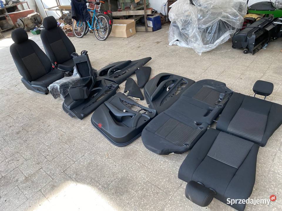 FOTELE TAPICERKA MERCEDES W 213 kombi Wola Murowana