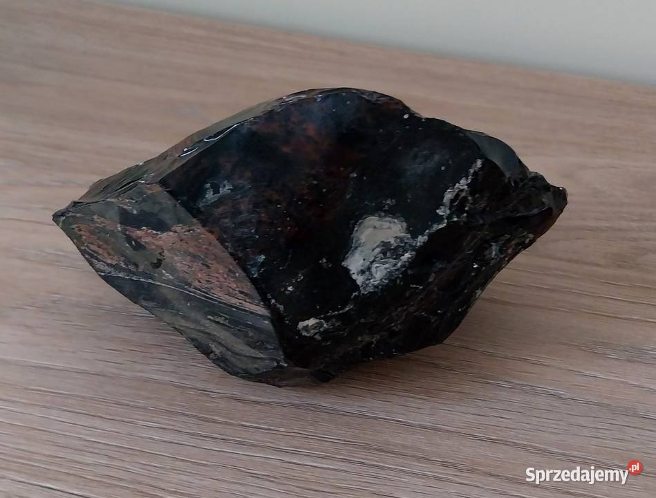 Obsydian nieoszlifowany