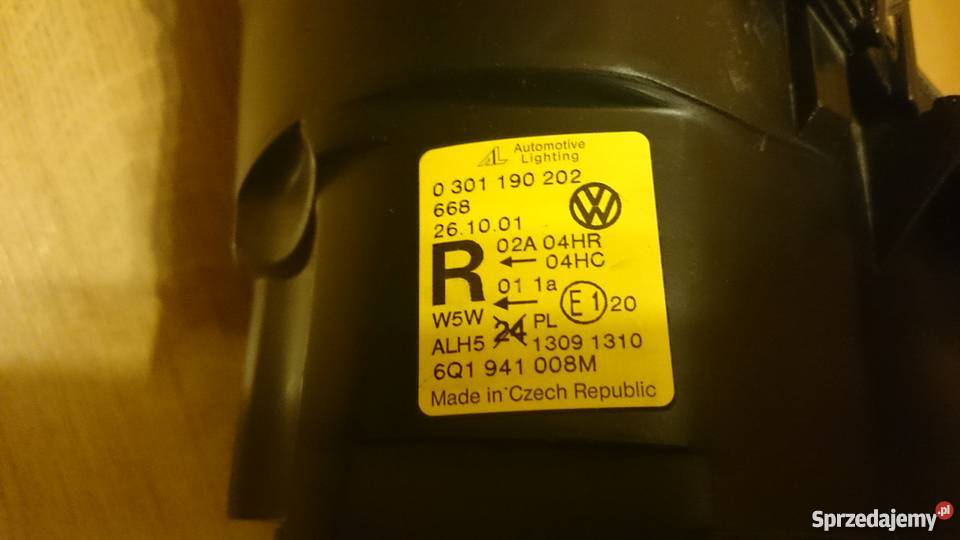 Lampa przód prawa VW Volkswagen Polo 9N 6Q 0105 lampy przednie Katowice