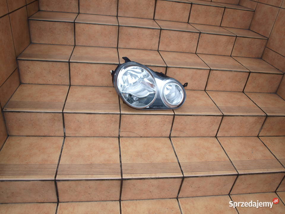 VW Polo 4 lampa prawa przód 2001 2005r europa