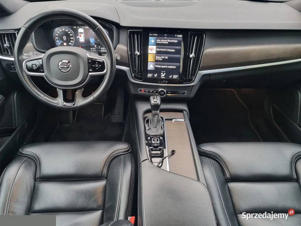 Volvo V90 Cross Country D5 AWD 235 2020r wielkopolskie Gołuchów