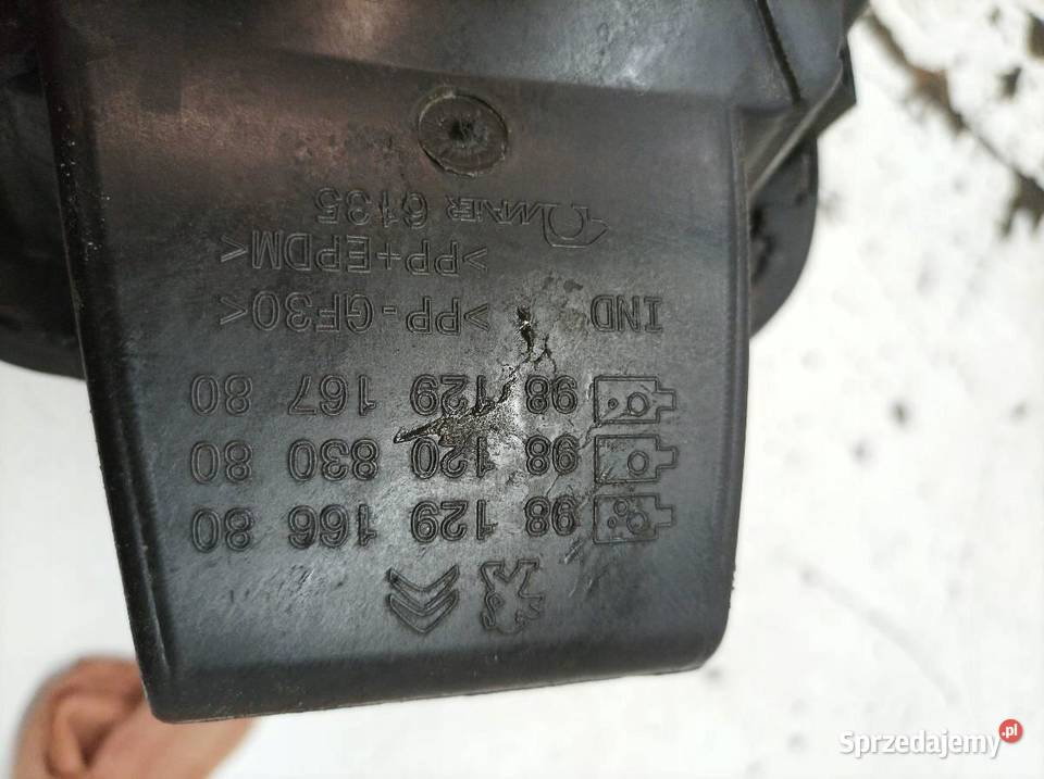 KLAPKA WLEWU PALIWA EVLC 9812916680 Citroen C3 Klapki wlewu paliwa sprzedam