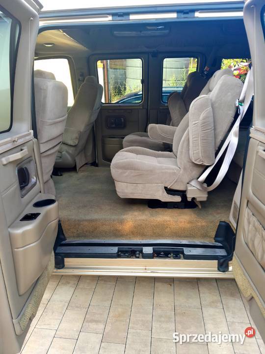 Chevrolet Express Explorer 53 V8 300 ASTRO GMC Gołęczyna