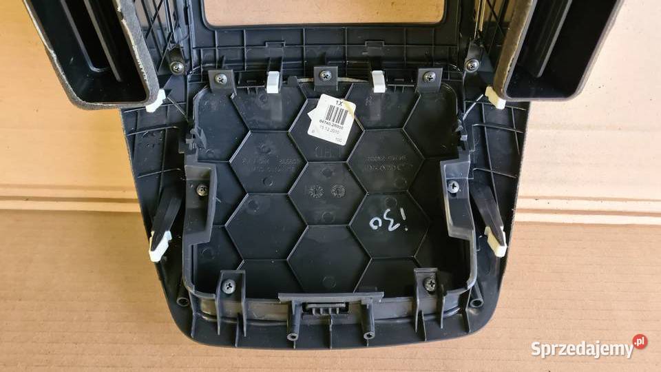 Hyundai I30 cw 1 Lift ramka radia kratki nawiewu Legnica